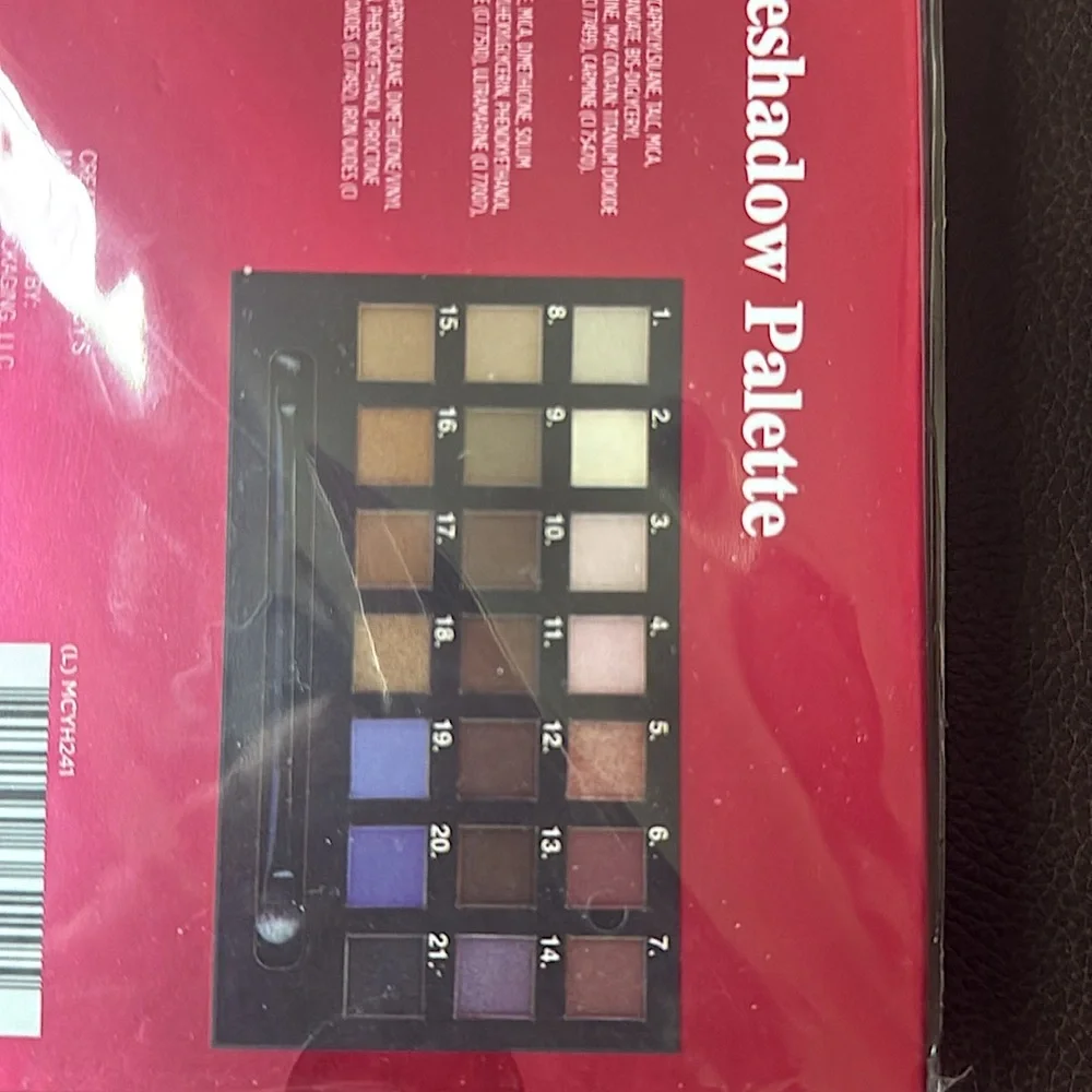 Vibrant Red Eyeshadow Palette